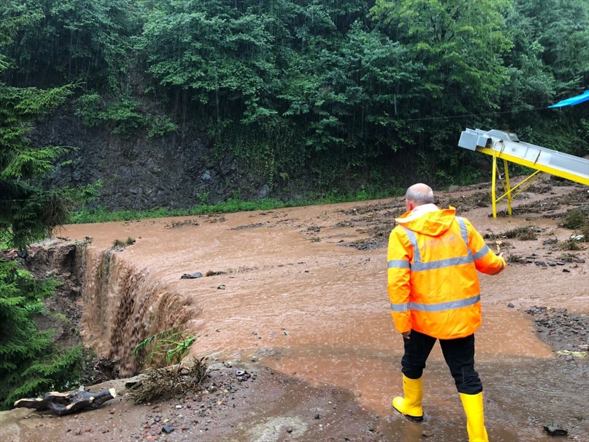 Rize ve Artvin felaketi yaşıyor: Sel vurdu